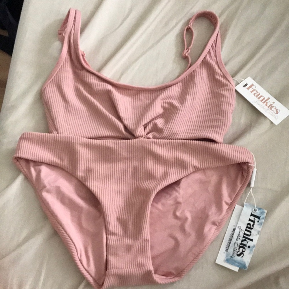 Frankie’s bikinis Swimsuit NWT!!